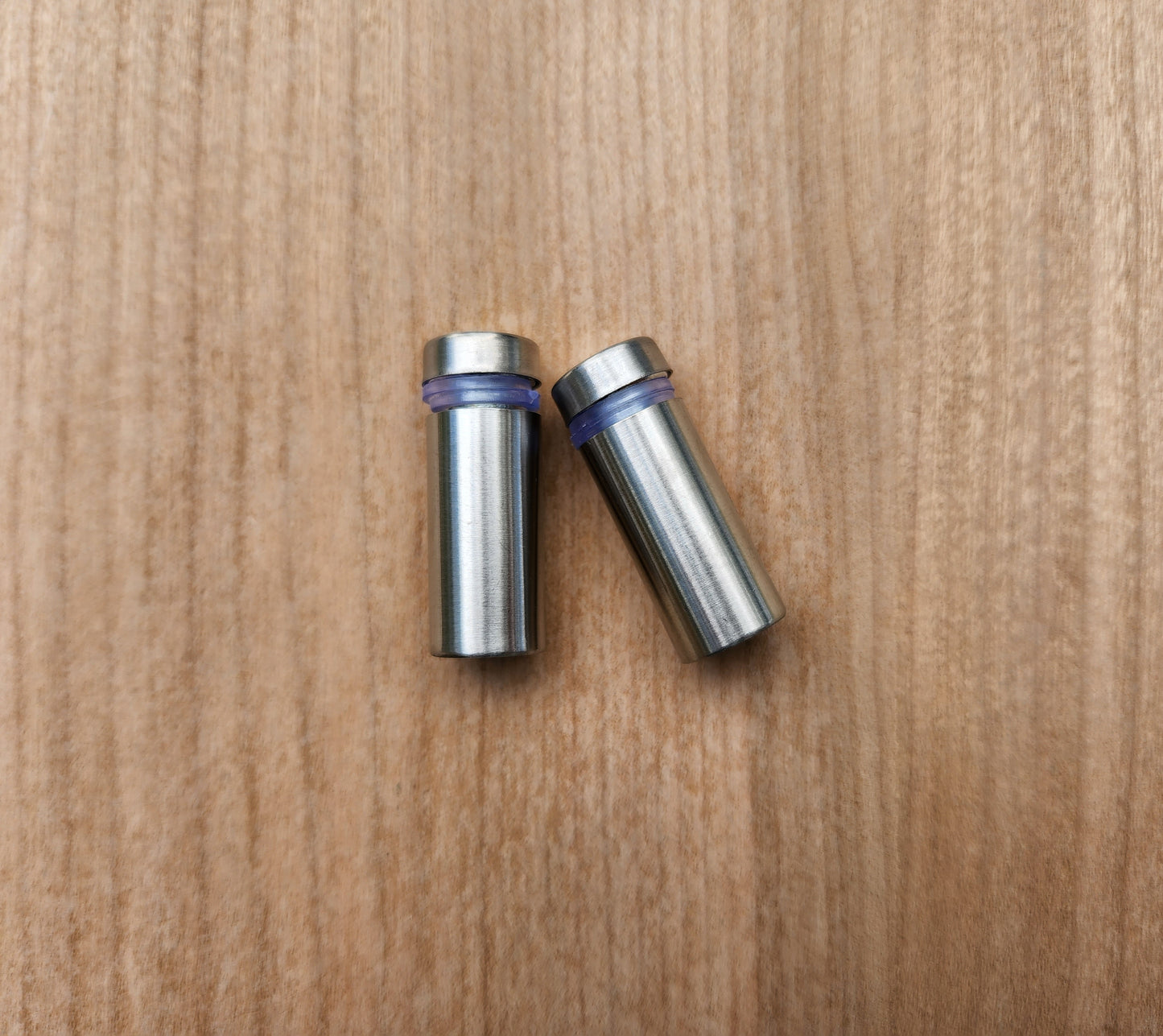 Stand-off bolts (pack of 2)